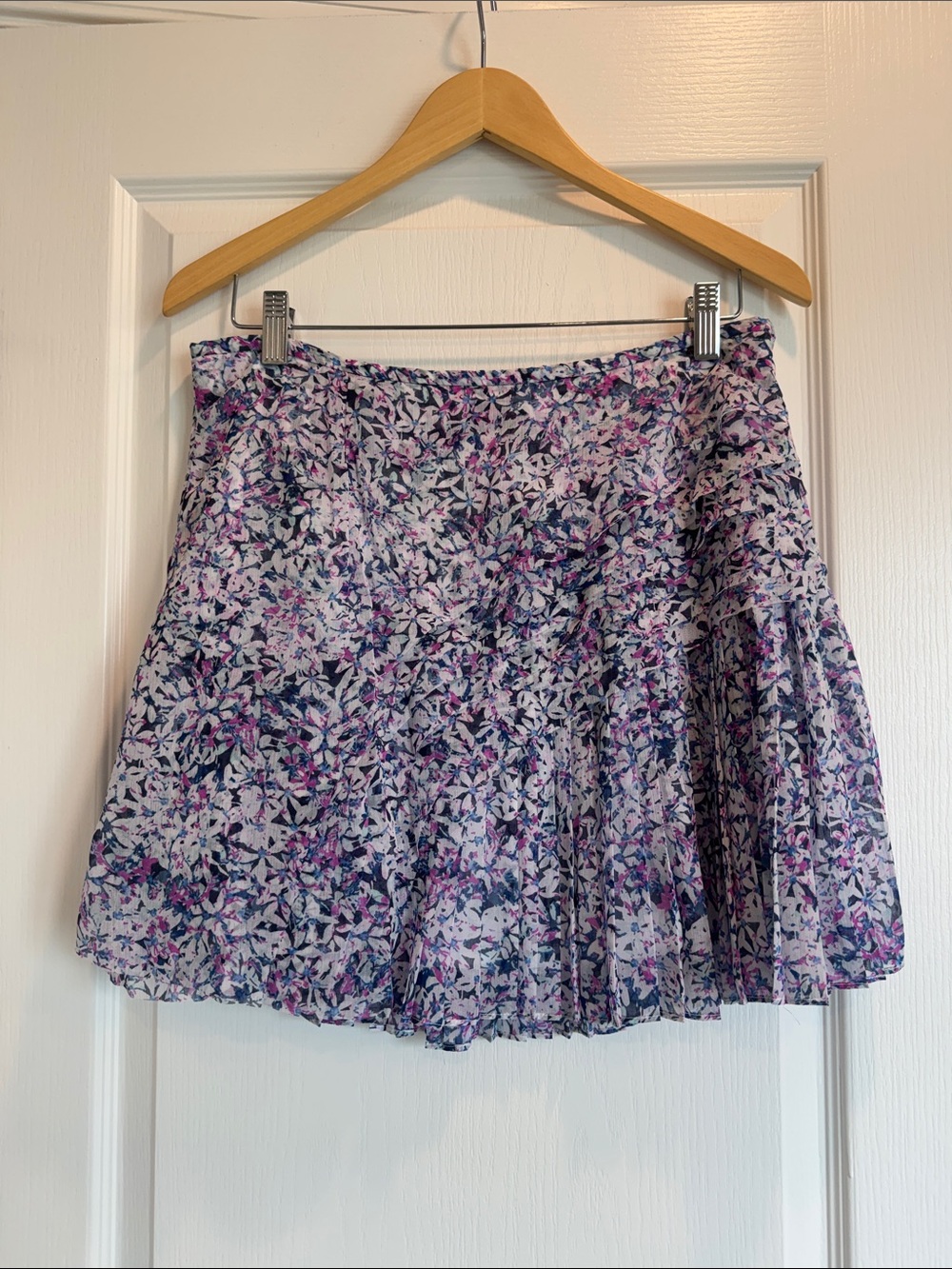 NWOT Banana Republic chiffon pleated skirt